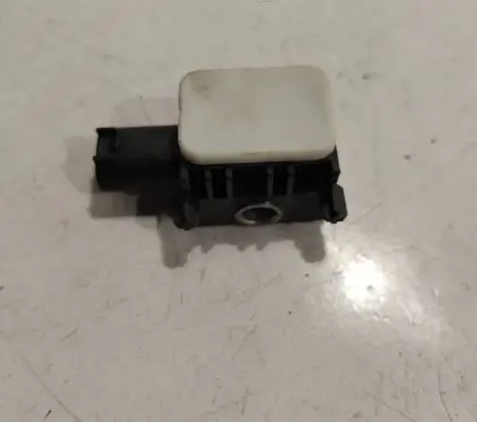 Mercedes-Benz ML W164 Airbag deployment crash/impact sensor 0038202826