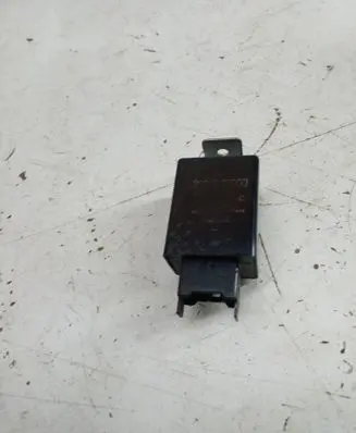 Suzuki Grand Vitara I Window wiper relay 3865065D00 0338D2 G8D7028