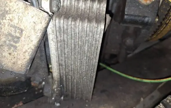 Engine oil radiator