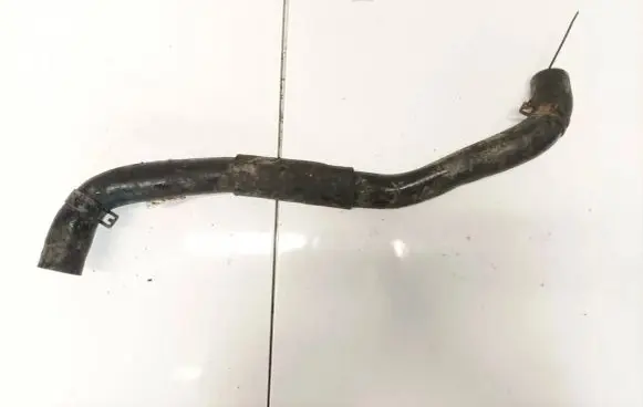 KIA Carens II Engine coolant pipe/hose