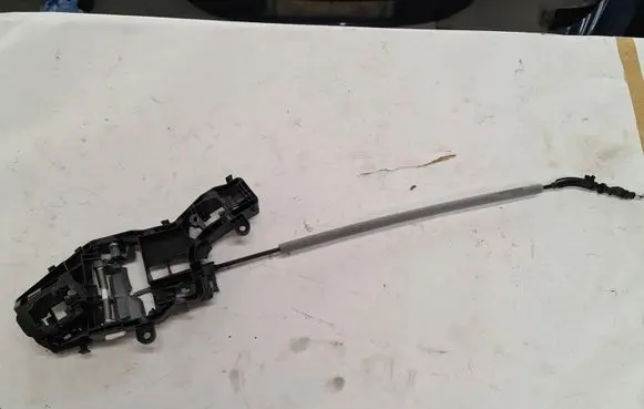 Volkswagen PASSAT B8 Front door exterior handle/bracket 510837812D