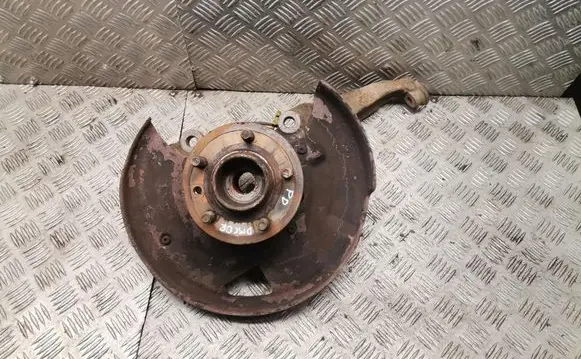 Land Rover Discovery 3 - LR3 Front wheel hub spindle knuckle