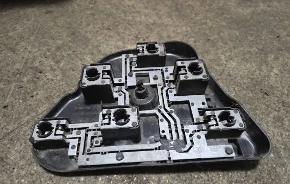 BMW 5 E39 Tail light bulb cover holder 8363566 114603602