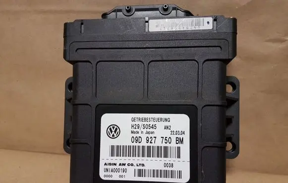 Volkswagen Touareg I Gearbox control unit/module 09D927750BM