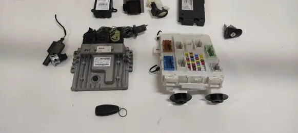 Ford Kuga II Engine ECU kit and lock set 