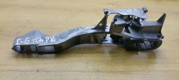 Front door exterior handle/bracket