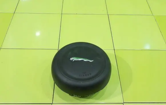 Jaguar XE Steering wheel airbag GX73043B13AE