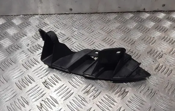 Seat Leon (1P) Bumper support mounting bracket corner 1P0807377