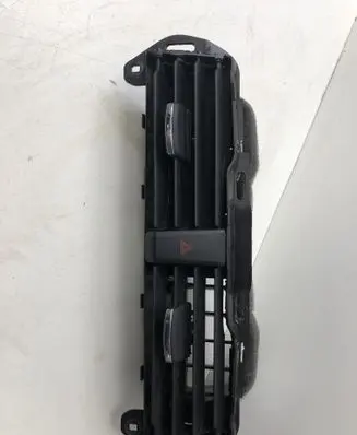 Ford Mondeo MK V Dash center air vent grill DS7319K617AYW