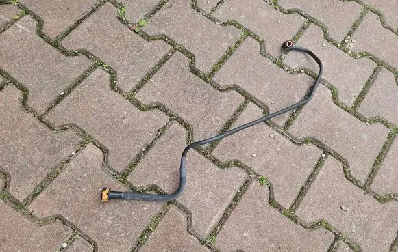 Toyota Camry VIII XV70 Fuel line pipe 8X64108-