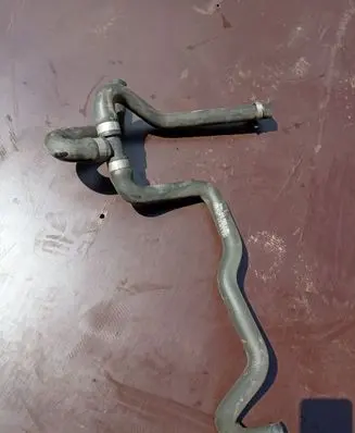 Mercedes-Benz Sprinter W901 W902 W903 W904 Engine coolant pipe/hose 9018327023