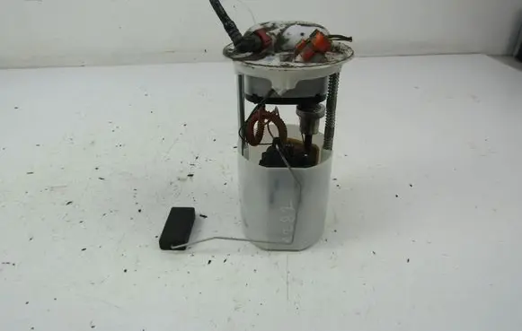 Suzuki Swift I In-tank fuel pump 