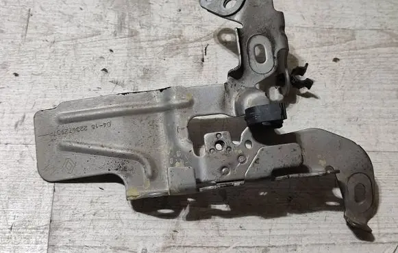 Mercedes-Benz GLA W156 X156 EGR valve cooler bracket 223672937R