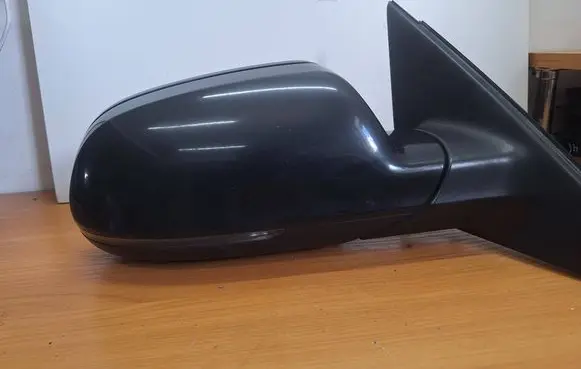 Audi A4 S4 B8 8K Front door electric wing mirror