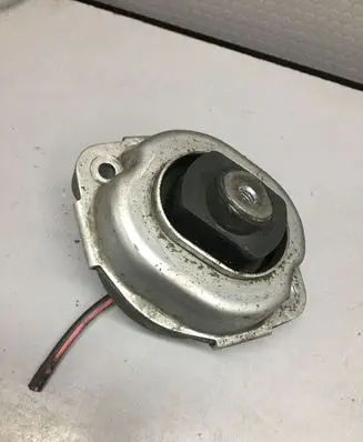 BMW X5 E53 Engine mount bracket 6758444