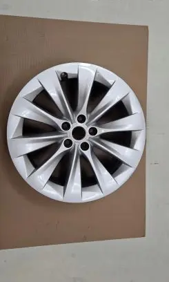 Tesla Model S R20 alloy rim 102724400A