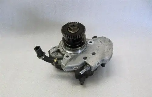 Mercedes-Benz ML W164 Mechanical fuel pump A6420700801