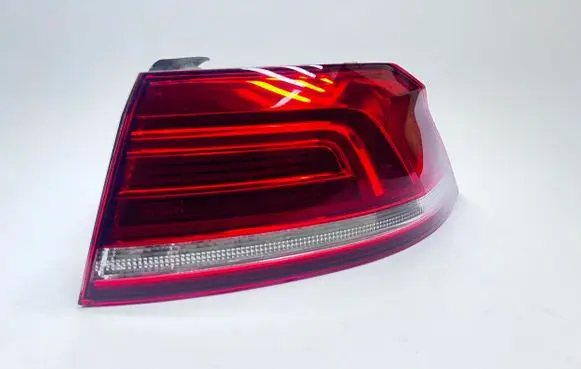 Volkswagen PASSAT B8 Rear/tail lights 3G5945312