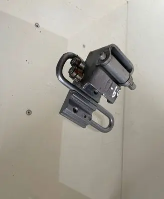 Audi A4 S4 B7 8E 8H Rear door lower hinge 8E0833412