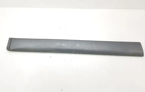 Opel Antara Front door trim (molding) 96660213