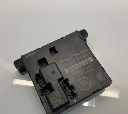 Mercedes-Benz E W211 Door control unit/module 2118201626 356806 HW1803