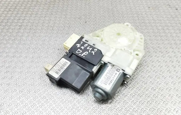Citroen C4 I Front door window regulator motor 9681574880