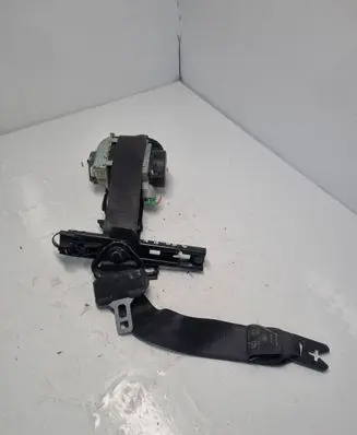 Volvo S60 Front seatbelt 16032011 39800481 616011000