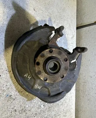 Audi A4 S4 B7 8E 8H Rear wheel hub