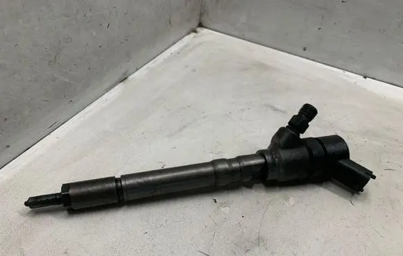 Hyundai Santa Fe Fuel injector 3380027010