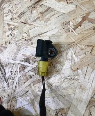 Mercedes-Benz C W204 Airbag deployment crash/impact sensor A1729056000 5WK44192