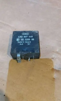 Volkswagen Multivan T4 Other relay 4A0907440 05020500