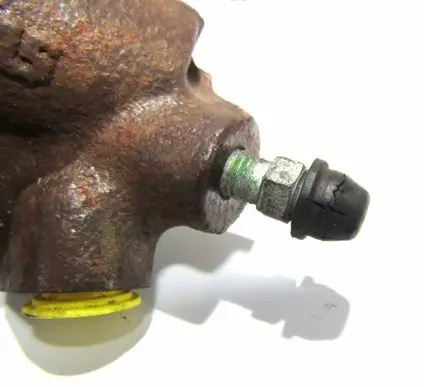 Toyota Corolla Verso E121 Clutch master cylinder