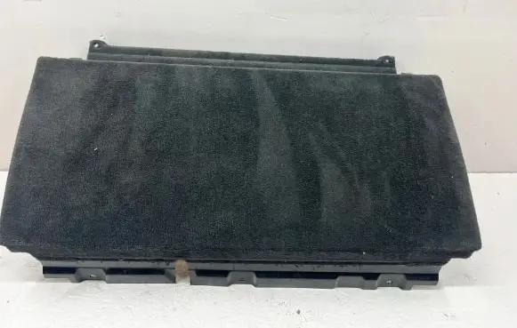 Trunk/boot floor carpet liner