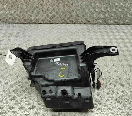 Audi A8 S8 D4 4H AdBlue liquid reservoir 4H0131877L 4H0131879D