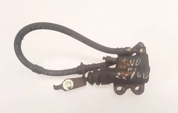 Clutch slave cylinder