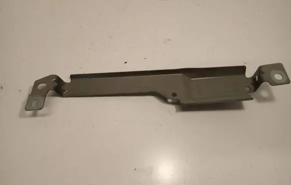 Volvo XC60 Fender mounting bracket 31424580 B09CD