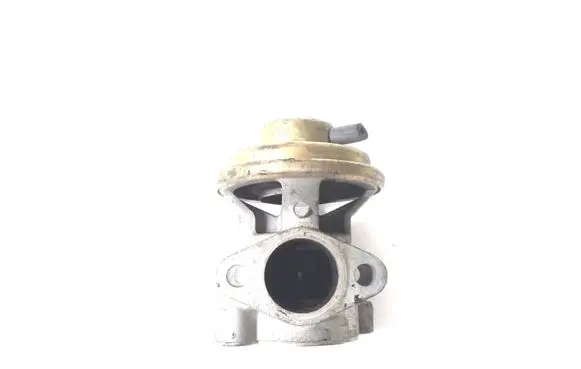 Mitsubishi Pajero EGR valve K5T72573