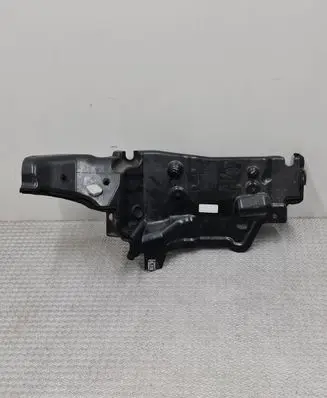 Land Rover Discovery 5 Other engine bay part HPLA01590 HPLA6D057