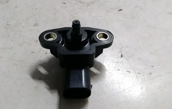 Mercedes-Benz ML W164 Air pressure sensor A0051535028