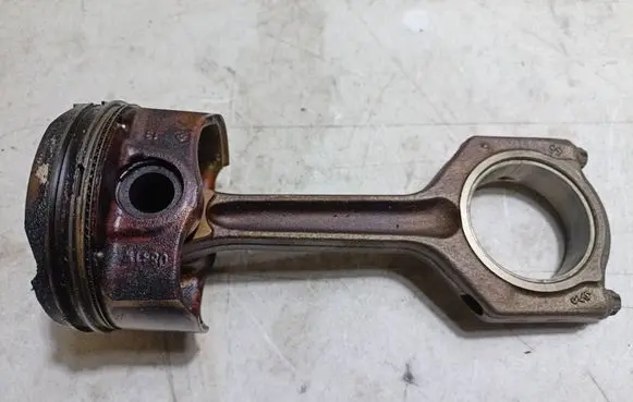 BMW 3 F30 F35 F31 Piston with connecting rod