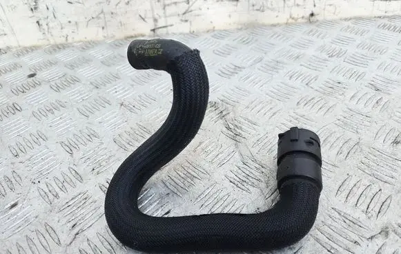 Engine coolant pipe/hose