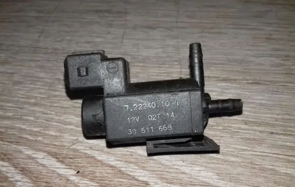 Volvo XC90 Vacuum valve 72224010 30611668