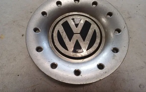 Volkswagen Golf IV Original wheel cap 1J0601149G