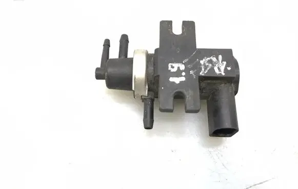 Volkswagen Golf IV Turbo solenoid valve 1J0906627