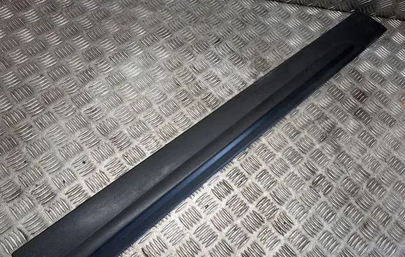 KIA Sorento Front door trim (molding) 877232P000