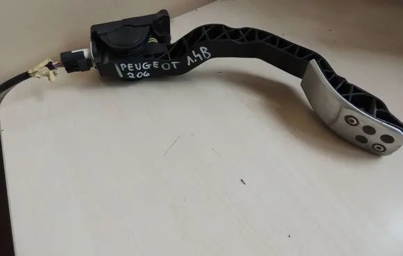 Peugeot 206 Accelerator throttle pedal 0280755027