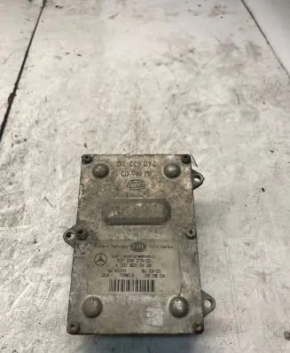 Mercedes-Benz Sprinter W906 Headlight ballast module Xenon A0028202426 5DF00827900 00239074