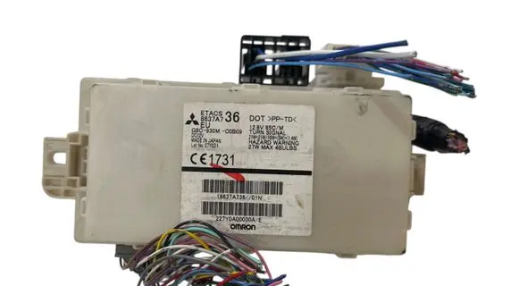 Peugeot iOn Fuse module 8637A736 227Y0A00030A 18637A736