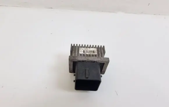Jaguar XF X250 Glow plug pre-heat relay AV6112A343BA 9663824880