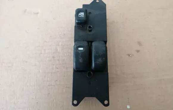 Mitsubishi Colt Electric window control switch MR194815